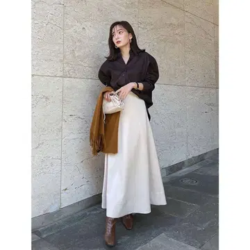 anuans 아누앙스 빈티지 새틴 플레어 스커트 블루 M 사이즈