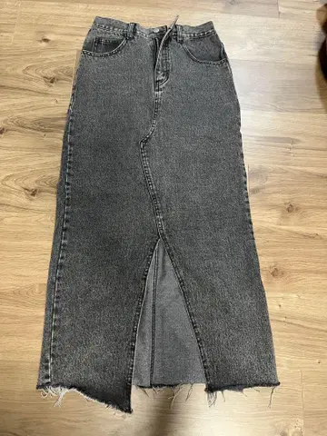 블랙 슬릿 롱 스커트