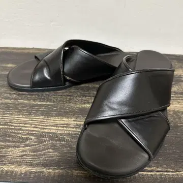 유나이티드 애로우즈 이탈리아제 가죽 샌들
