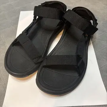 Teva 샌들 허리케인
