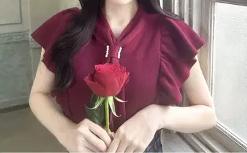 evelyn 스즈키 히토미 착용 펄 타이 니트 WN