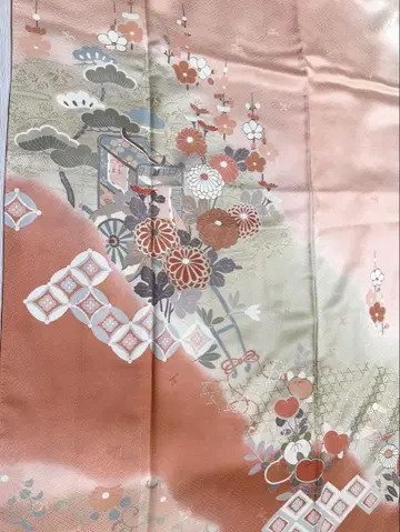 호몬기 고쇼차 꽃 문양, 흐림 염색, 금박, 순수 실크