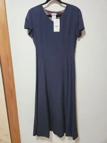 미사용 LAURA ASHLEY 네이비 V넥 반팔 원피스