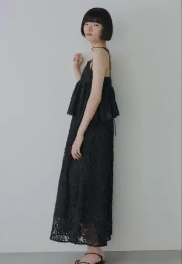 PERNA 플라워 프릴 레이스 원피스