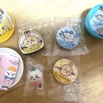 치이카와 (먼작귀) 쿠라스시 피규어 캔뱃지 마그넷 하치와레 토끼 아노코