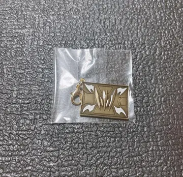 가면라이더 류우키 카드 데크 메탈 참 컬렉션 나이트