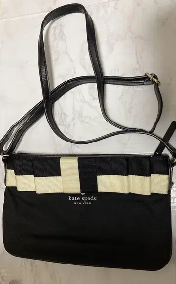 kate spade 케이트 스페이드 숄더백 블랙 화이트 리본