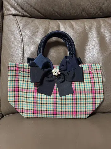 레크리에이티브 체크 무늬 토트백 M 사이즈