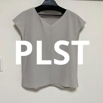 PLST 플라스테 그레이 V넥 반팔 상의