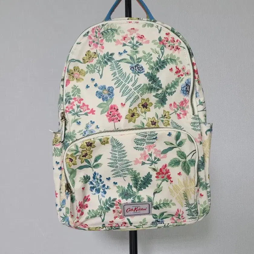 Carousell Cath Kidston Transport Backpack CATHKIDSTON 캐스키드슨