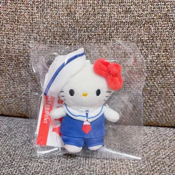 로리즈팜 Me% 마스코트 키링 헬로키티 세일러복