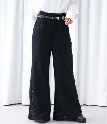 레이스 패턴 블랙 와이드 팬츠 벨트 포함