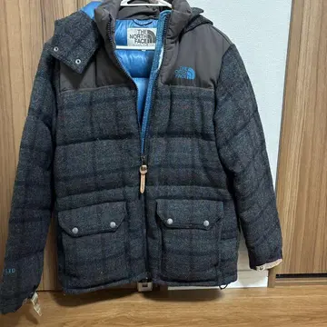 THE NORTH FACE 다운 자켓 그레이 계열 체크