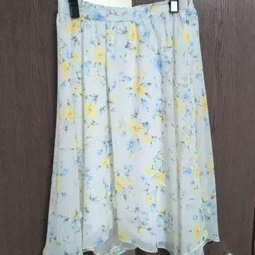 꽃무늬 플레어 스커트