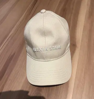 알리시아 스탠 캡