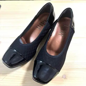 핏핏 펌프스 블랙 새상품급