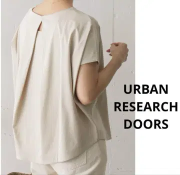 URBAN RESEARCH DOORS 백 턱 와이드 티셔츠