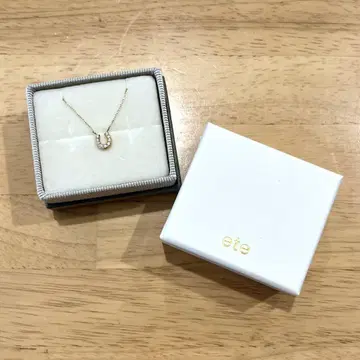 ete 말발굽 모티브 목걸이