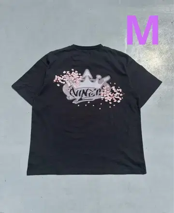 9090 Sakura Motion King 로고 티