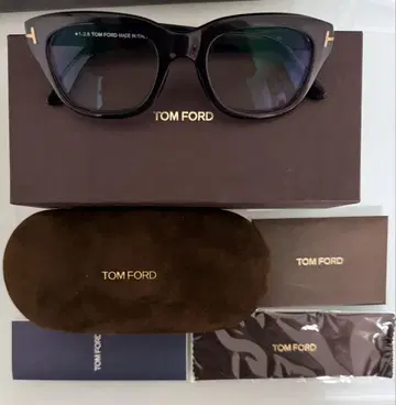 TOMFORD 톰포드 스테디셀러 웰링턴 블랙 TF5178-F-001
