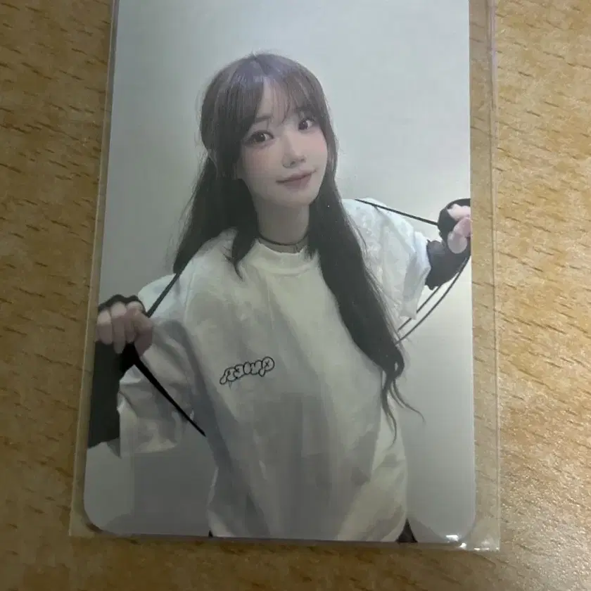 QWER Magenta photocard #포토카드 on Bunjang Global Site.