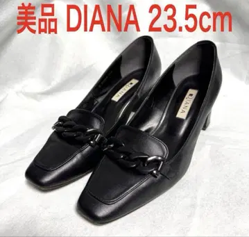 새상품급 23.5 DIANA 다이애나 힐업 로퍼 크로스 무스
