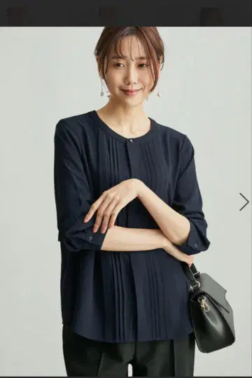 택 포함 새상품. 로페피크닉 프론트 핀턱 블라우스