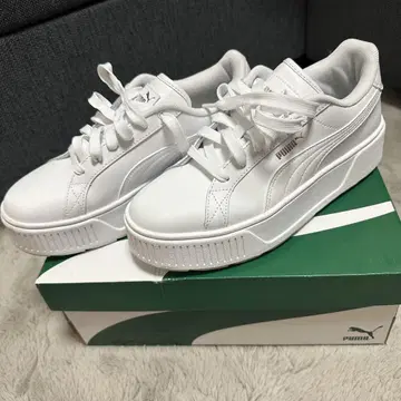 스노우맨 콜라보 푸마 통굽 스니커즈 24.5cm 화이트
