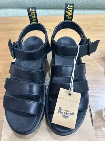 새상품급 닥터마틴 레더 스트랩 샌들