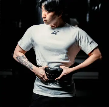 EVERLIFT 티셔츠 화이트