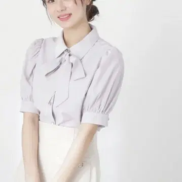 프로포션 바디 드레싱 보타이 리본 퍼프 슬리브 블라우스