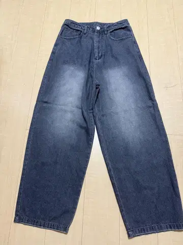 블랙 배기 데님
