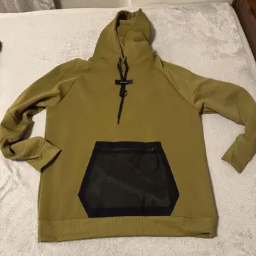 On RUN ON CLOUDS HOODIE XL 올리브