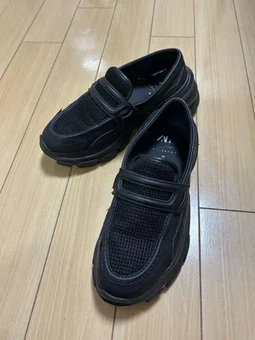 자라 트랙 밑창 스포츠 로퍼