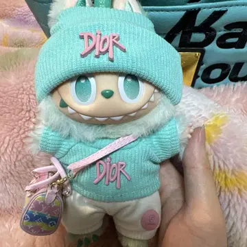 러브부 의류 (니트 모자와 상의만) labubu