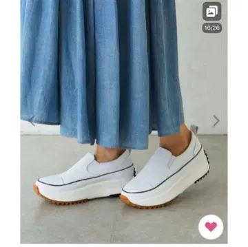 미사용 근비어즐리 가죽 슬립온 25cm 화이트