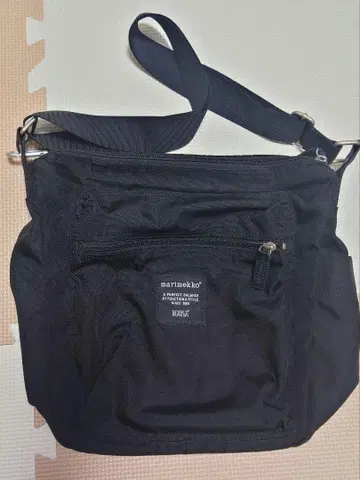 marimekko 블랙 숄더백
