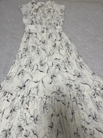 tocco closet 꽃무늬 슬리브리스 롱 원피스