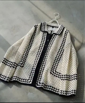 PUAL CE CIN 퓨어세신 배색 열쇠 바늘 뜨개질풍 카라 부착 가디건