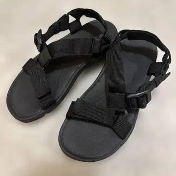 THE NORTH FACE 블랙 스포츠 샌들 23cm