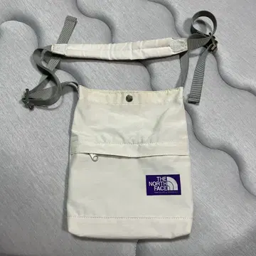 THE NORTH FACE 숄더백 화이트