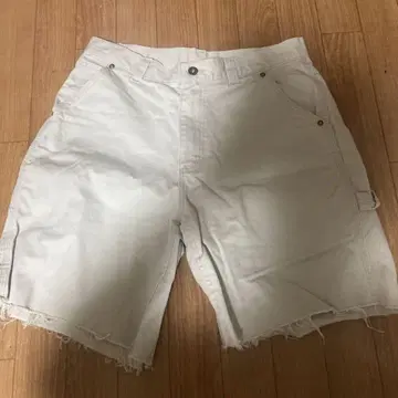Lee Dungarees 화이트 숏 팬츠