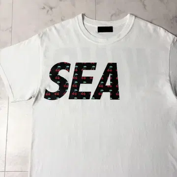 WIND AND SEA 체리 패턴 양면 로고 반팔 티셔츠 M 화이트