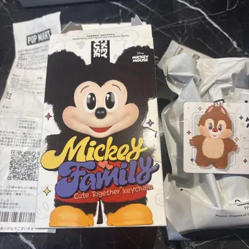팝 마트 미키 가족