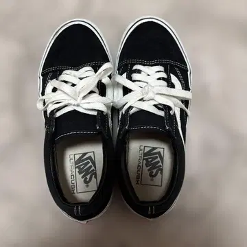 Vans 블랙 스니커즈 23.5cm