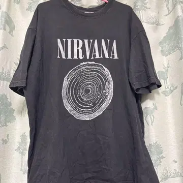 NIRVANA 블랙 티셔츠