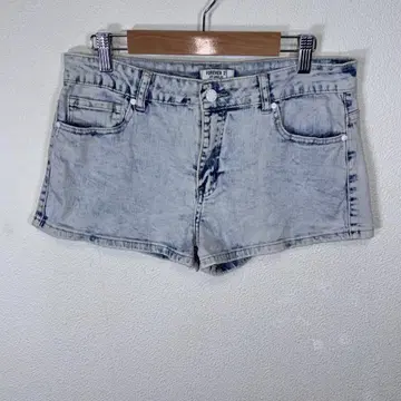 새상품급 FOREVER21 데님 숏팬츠 라이트 블루 면 34 사이즈