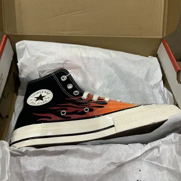 정품 CONVERSE CT70. 프레임 파이어 패턴 27.0 새상품