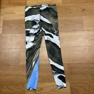 CW-X 카모플라쥬 패턴 레깅스 S 사이즈