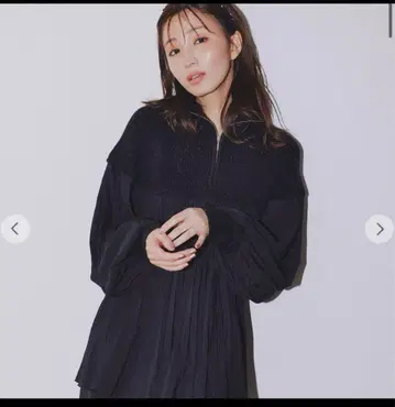COCO DEAL 오카자키 사에 씨 콜라보 플리츠 도킹 니트